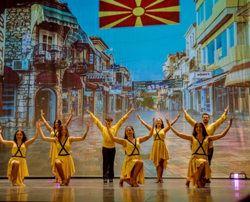 dans grecesc Trupa The Sky Iasi (3) dans grecesc Trupa The Sky Iasi