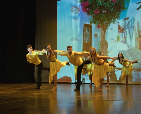 dans grecesc Trupa The Sky Iasi (6) dans grecesc Trupa The Sky Iasi