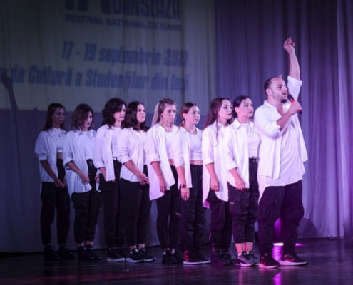 dans modern Trupa The Sky Iasi (21) dans modern Trupa The Sky Iasi