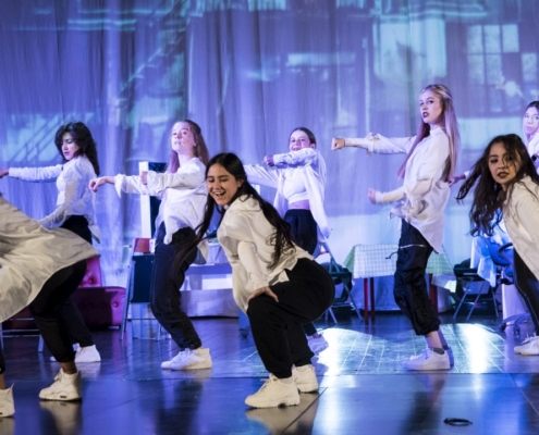dans modern Trupa The Sky Iasi (29) dans modern Trupa The Sky Iasi