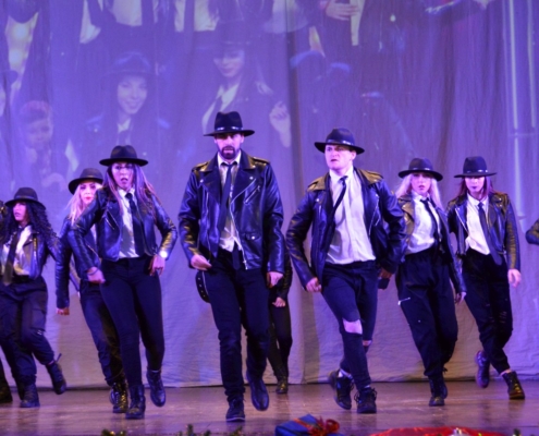dans modern Trupa The Sky Iasi (33) dans modern Trupa The Sky Iasi