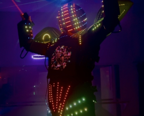 Robot LED pe catalige Trupa The Sky Iasi