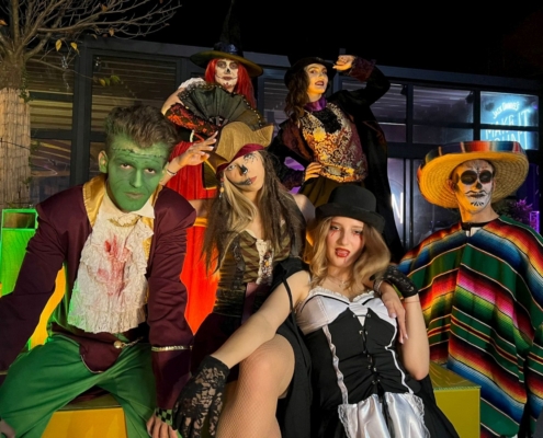 Momente artistice Halloween Trupa The Sky Iasi